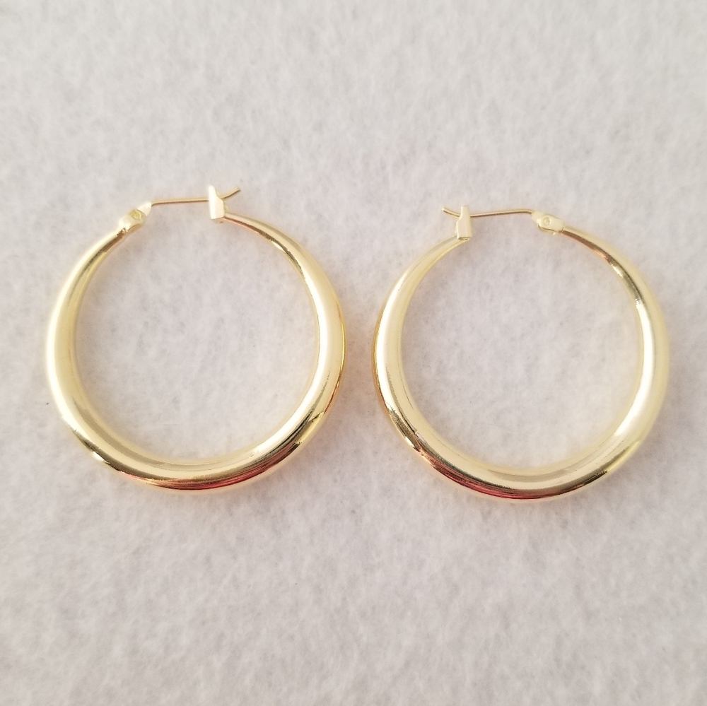 18k Plated 1 1/2" Hoops - Picture 2 of 5